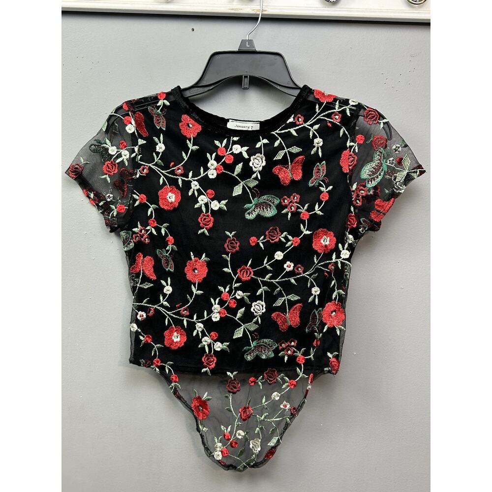 January‎ 7 Shirt Womens Small Black Floral Lace Velvet Pullover Top DarkFloral